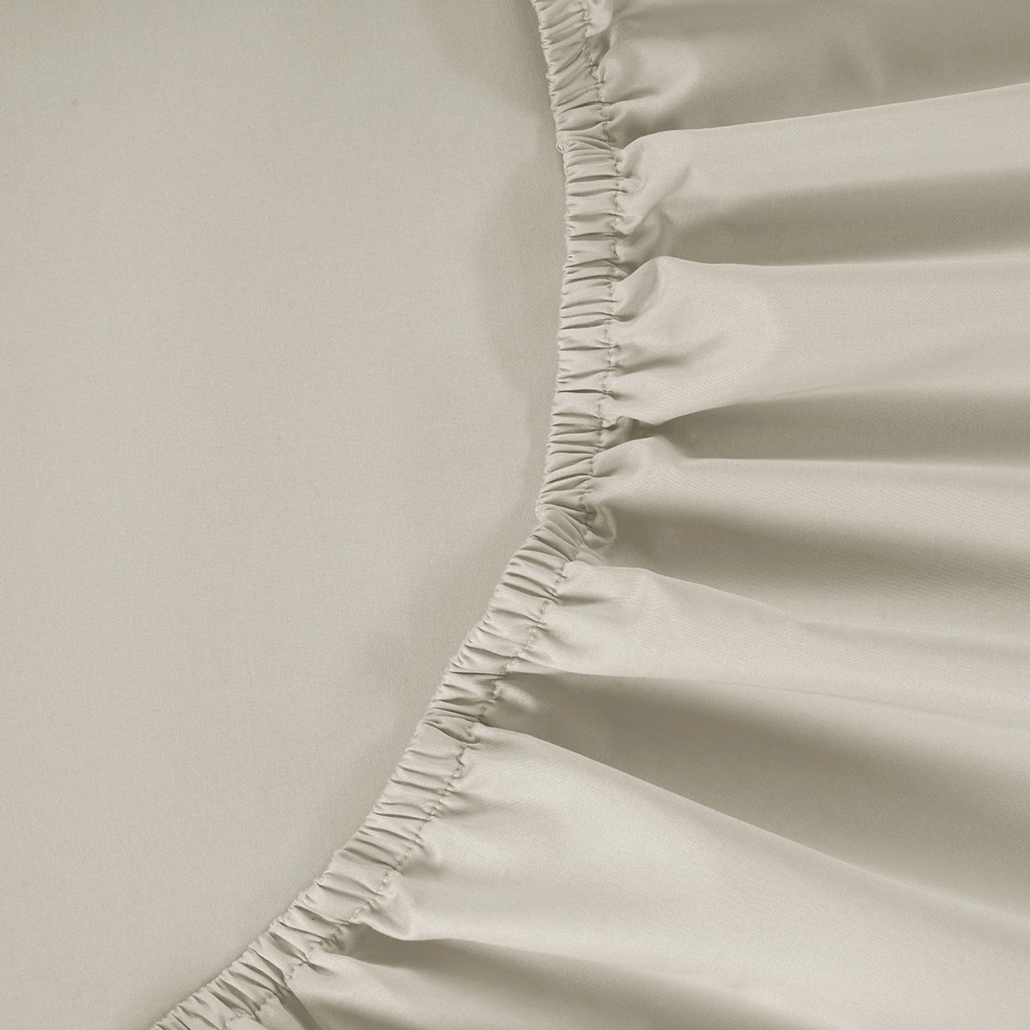 300 Thread Count Victoria Bedding Set - Sand - Image 4