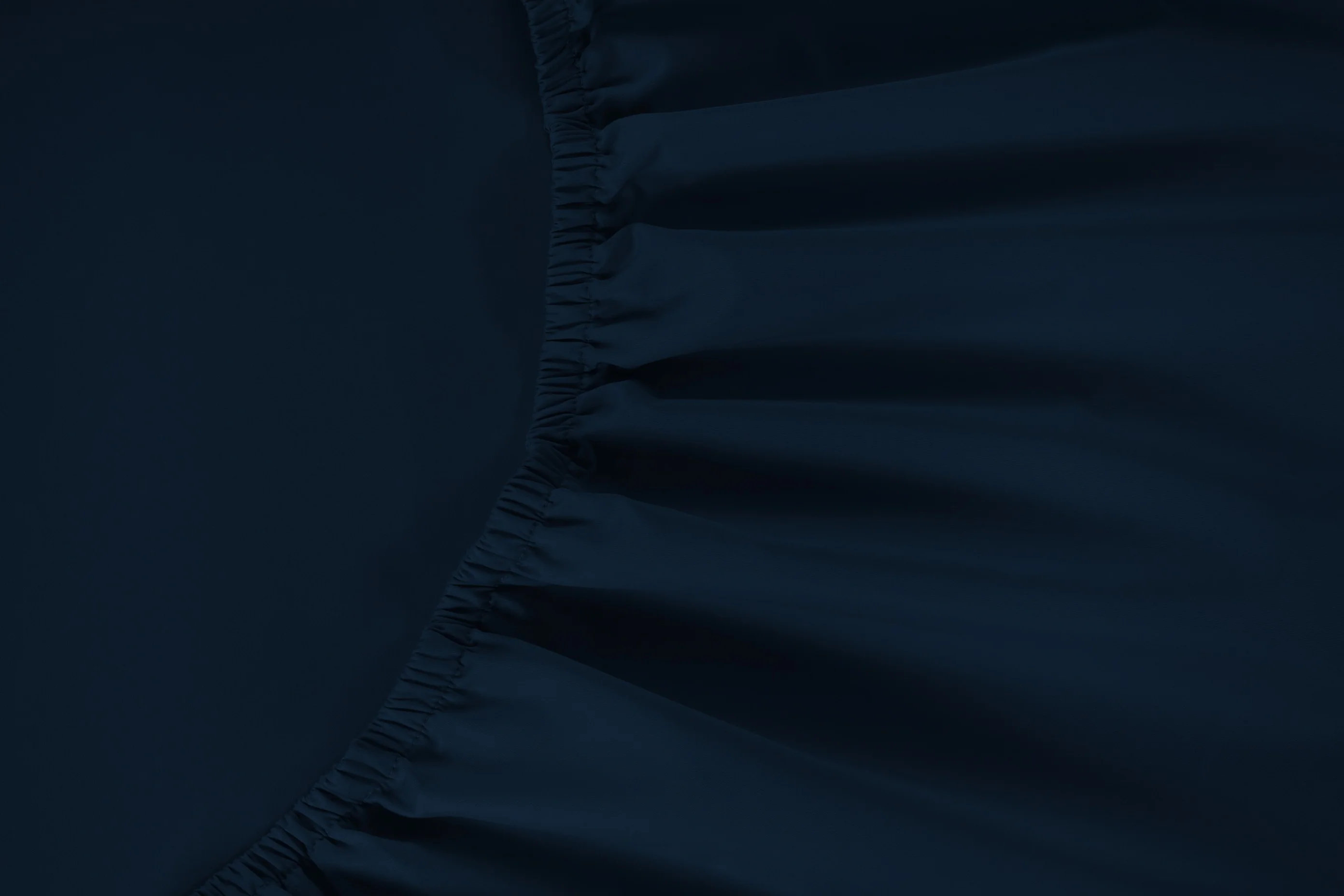 800 Thread Count Egyptian Cotton Grand Splendour Sateen Fitted Sheet - Estate Navy - Image 2