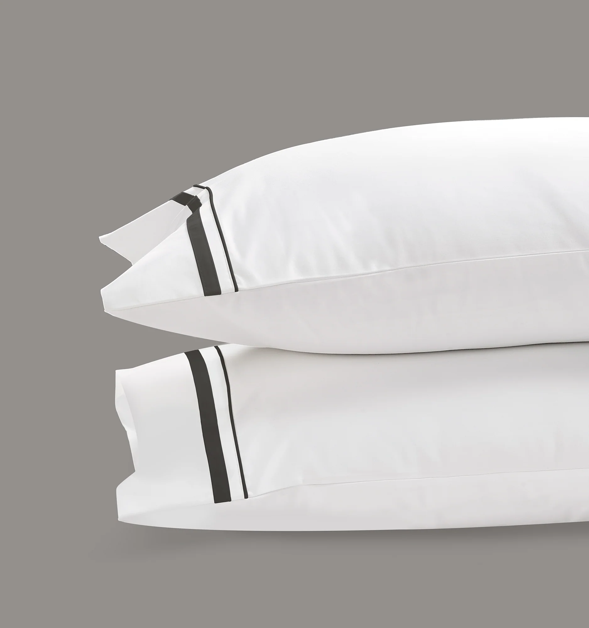 800 Thread Count Egyptian Cotton Royalton LUXE Bedding Set - Jet Black - Image 5