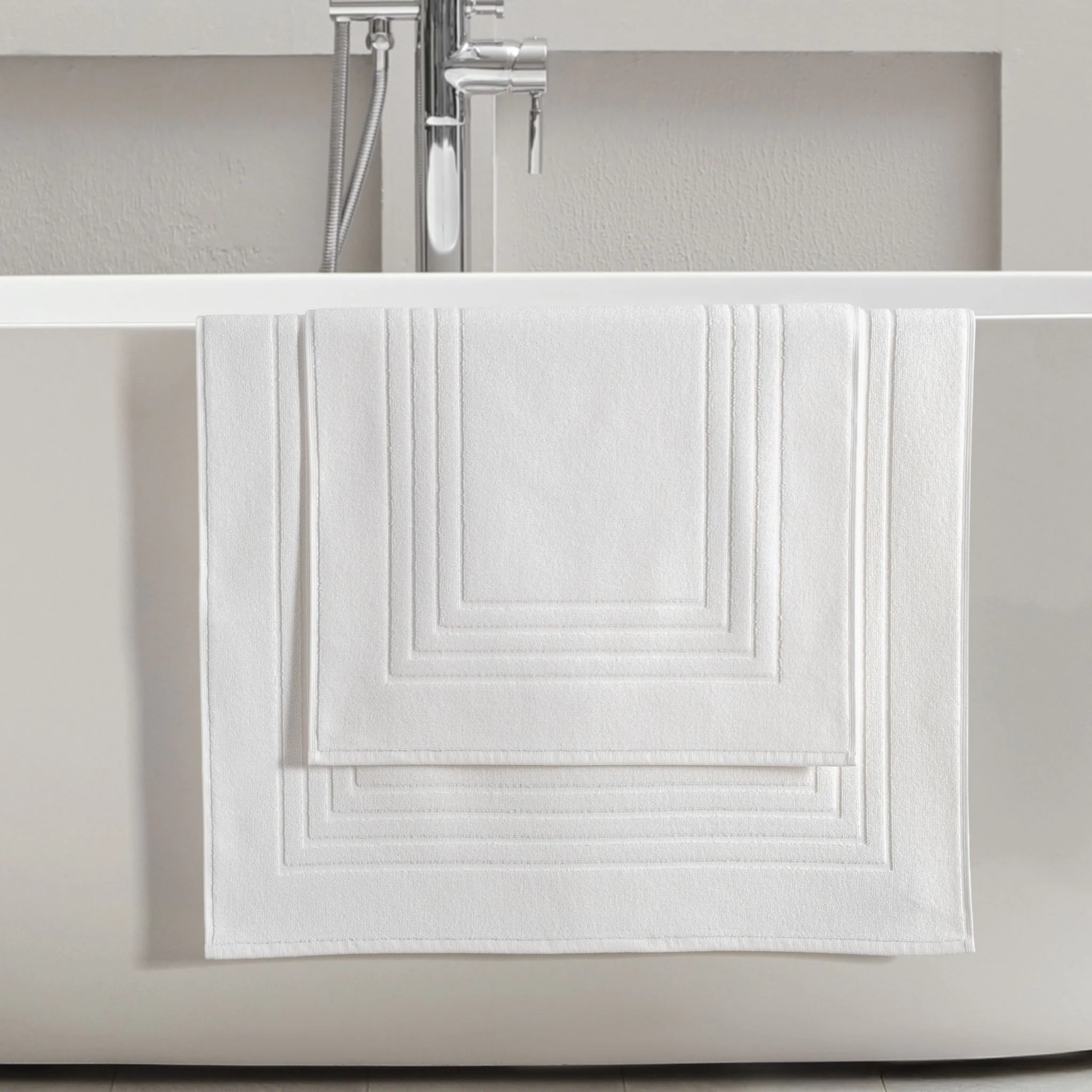 Ellory Cotton Bath Mat 1000 GSM - White