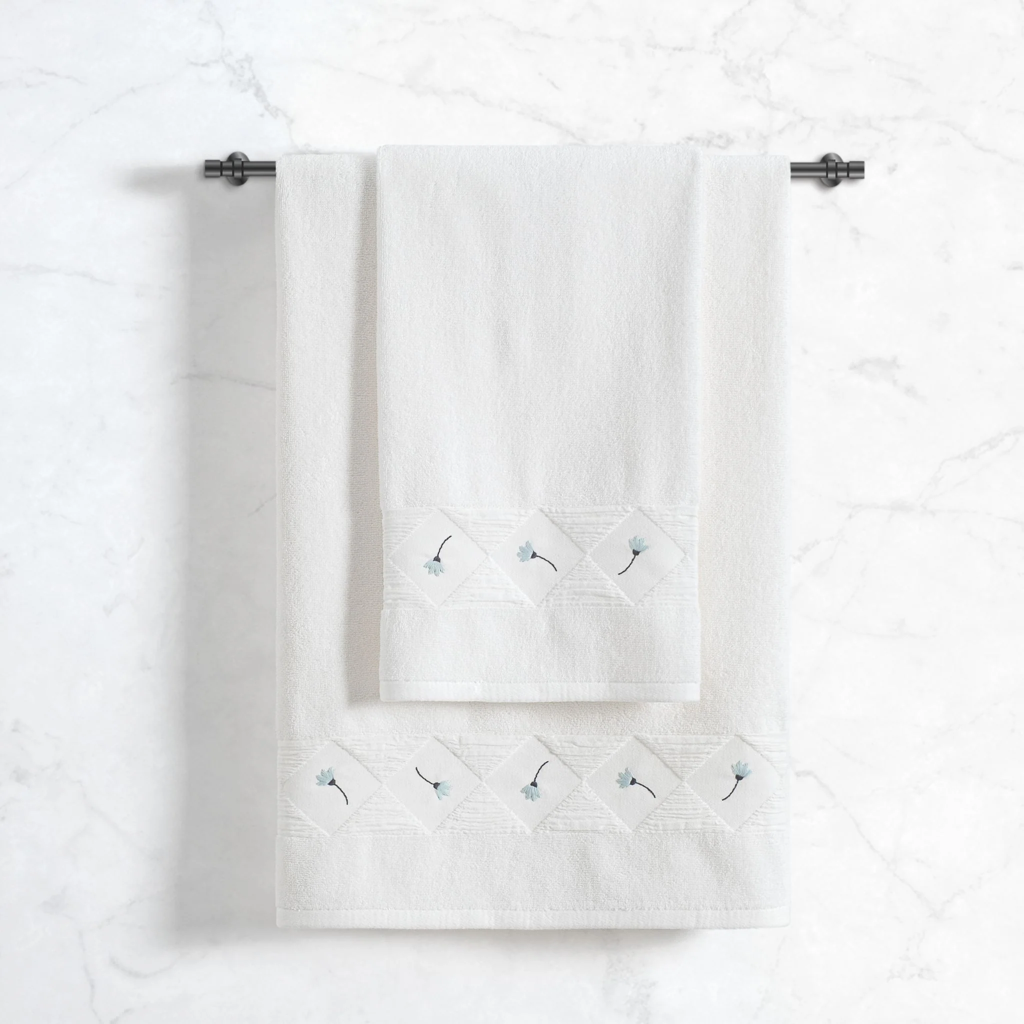 Emmeline Cotton Towel Set 600 GSM - Image 2