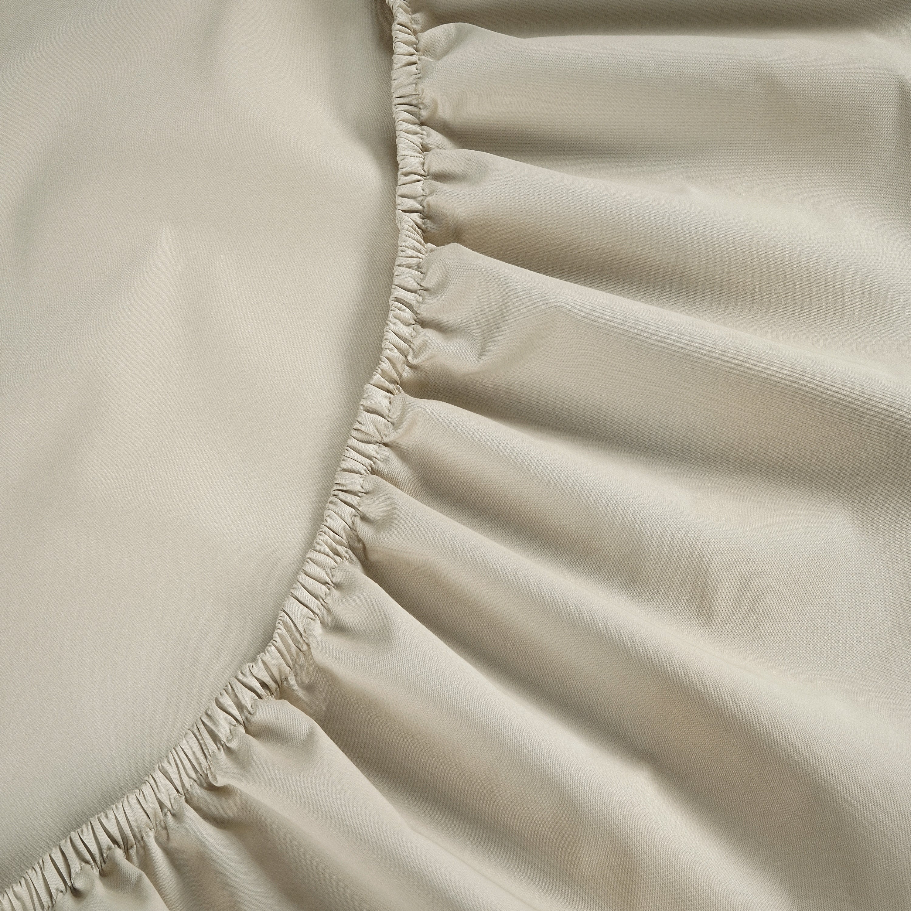 800 Thread Count Grand Splendour LUXE Fitted Sheet - Sateen Oatmeal - Image 2